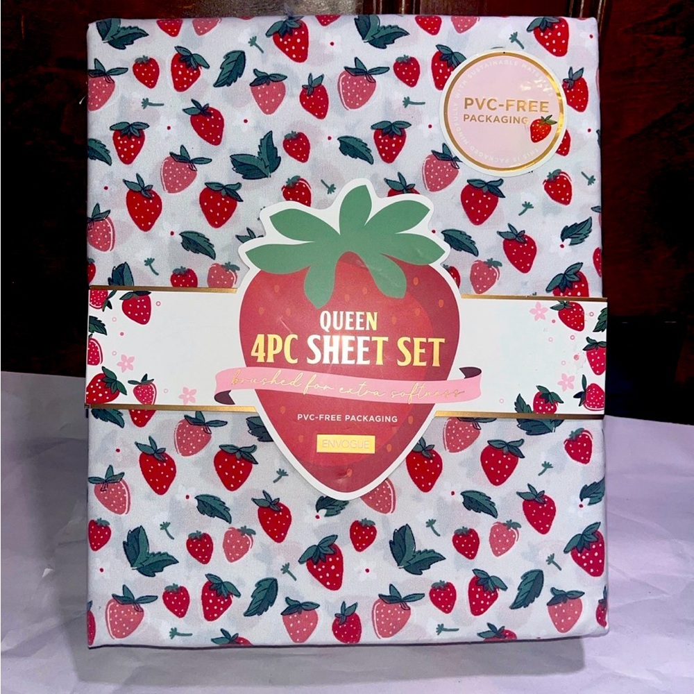 Envogue Strawberry sheets Queen